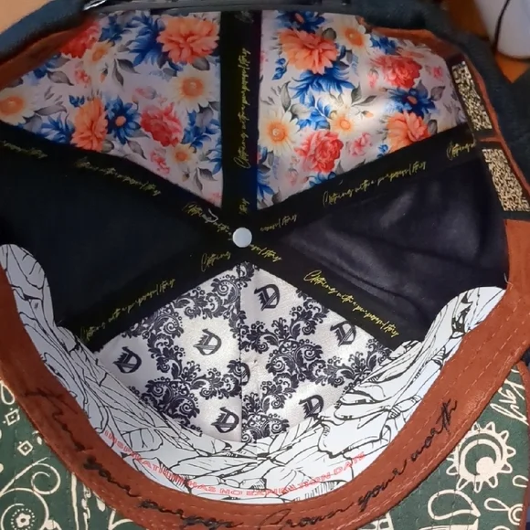 DVNIEL LUU Premium Vallejo Snapback - Picture 7 of 8